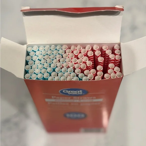 100 Paper Straws - Picture 2 of 2